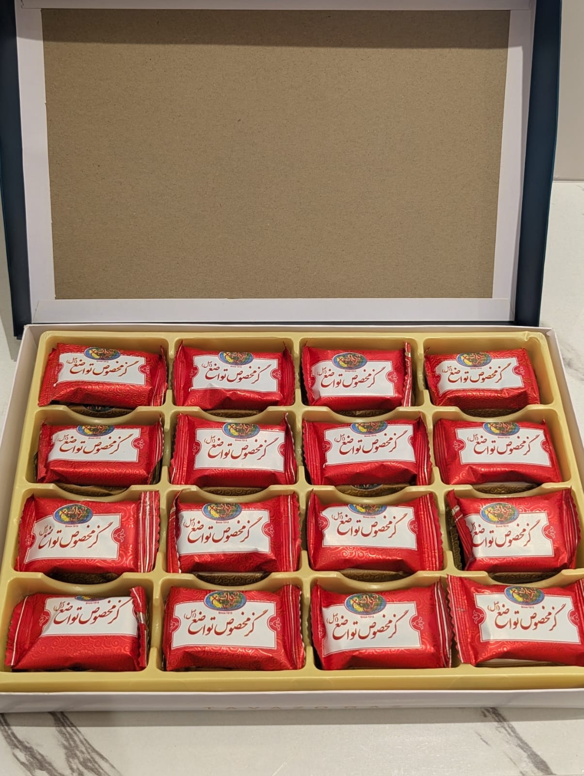 Tavazo Pistachio Gaz گز پسته تواضع