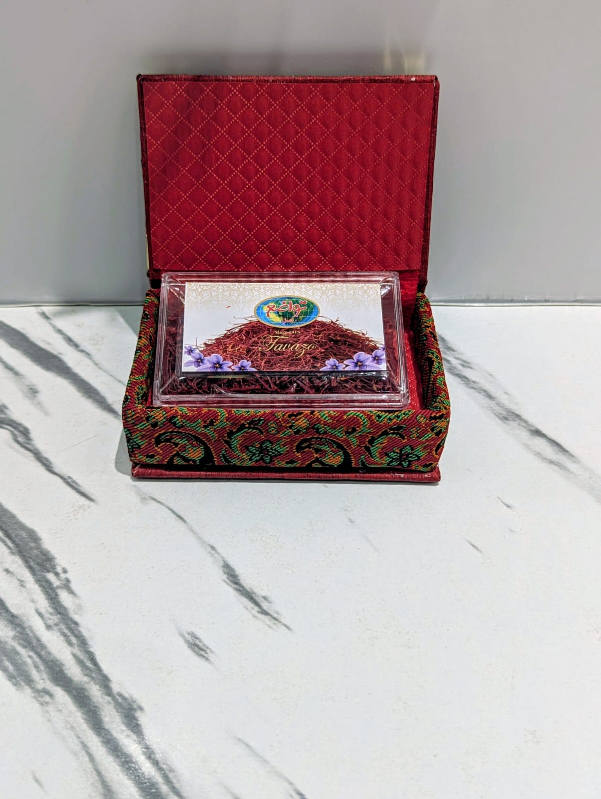 Saffron Tavazo in Termeh Box with Cover (3g) زعفران تواضع ترمه جعبه ای با روکش (3 گرم)